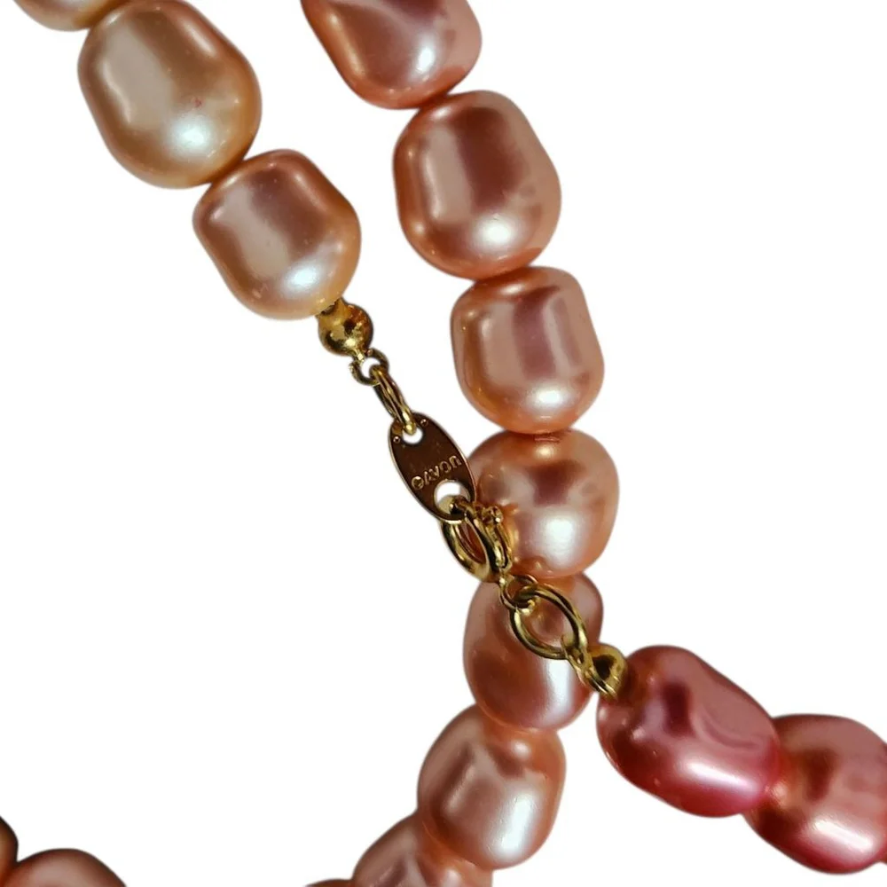 Vintage 1990s Avon Peach & Pink Ombre Long Faux Pearl Necklace